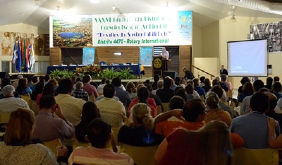 Mais de 800 pessoas participaram do evento que foi realizado no recinto Papillon Eventos