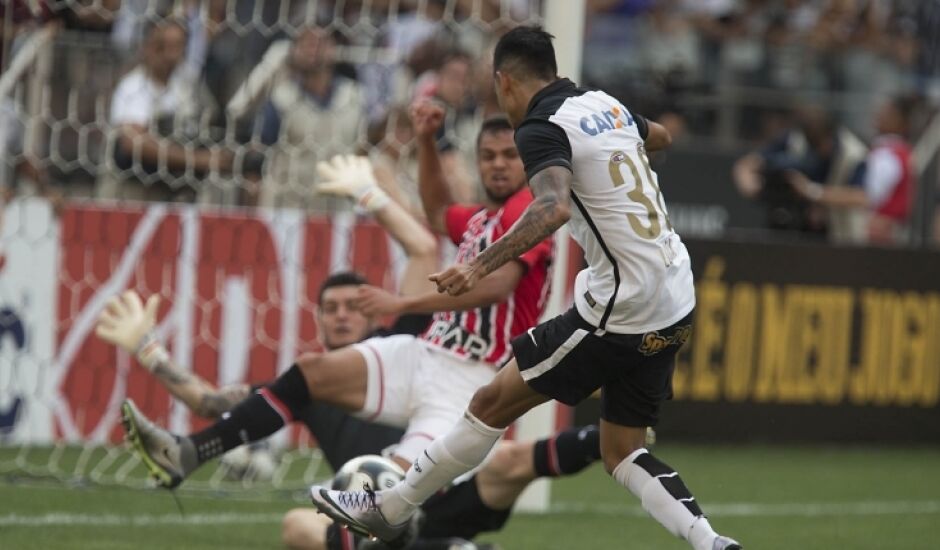 Lucca marcou o segundo gol corinthiano no clássico contra o São Paulo