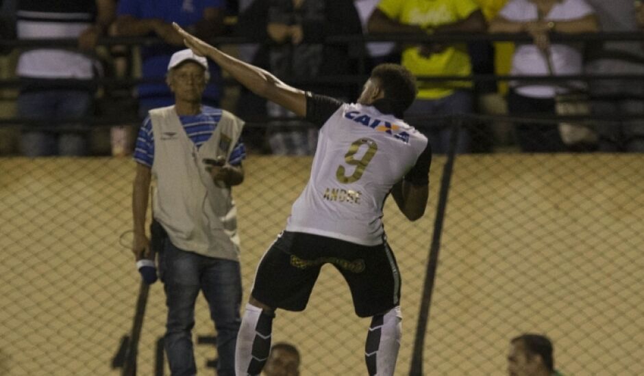 Atacante marcou seu primeiro gol pelo Corinthians na partida desta quarta-feira
