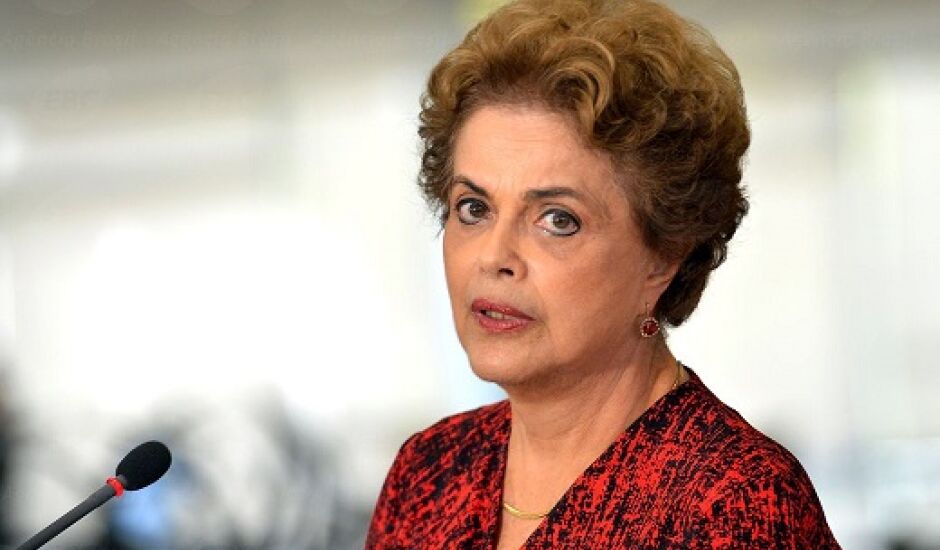 Rejeição ao governo Dilma se mantém alto em nova pesquisa Datafolha