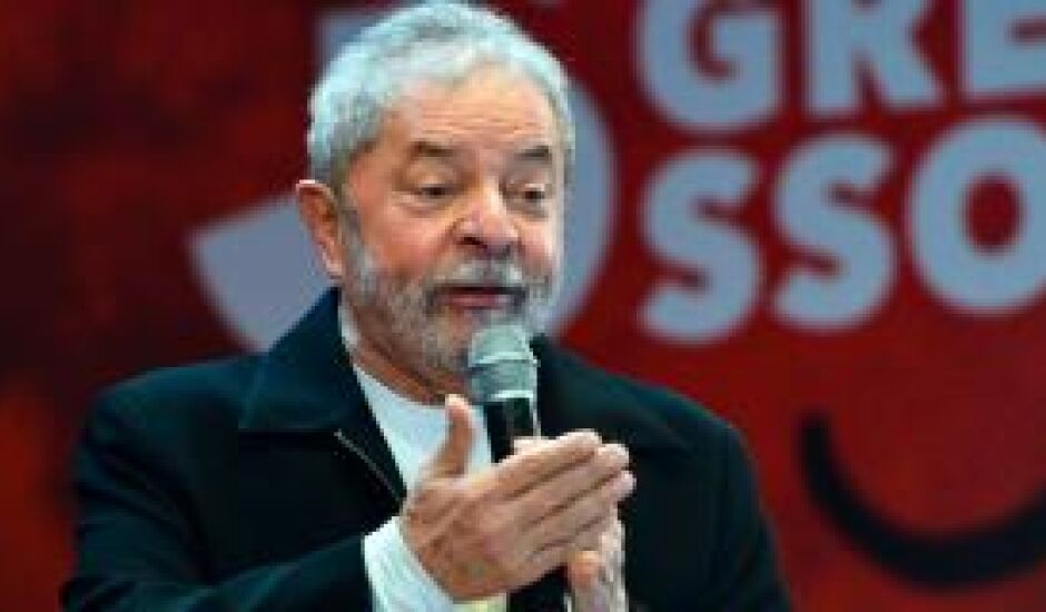 Para Lula, Dilma poderá resistir ainda que parte do PMDB decida deixar o governo