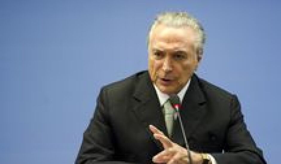 Temer pede para se defender separadamente de Dilma no TSE 