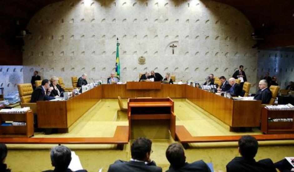 Plenário do STF aprova saída de Cunha na tarde desta quinta-feira