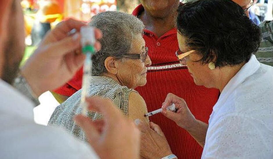 Vacinas ainda disponíveis para população de risco 
