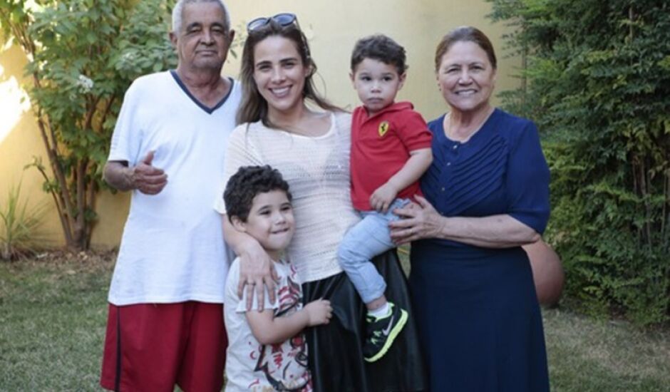 Wanessa Camargo com a família