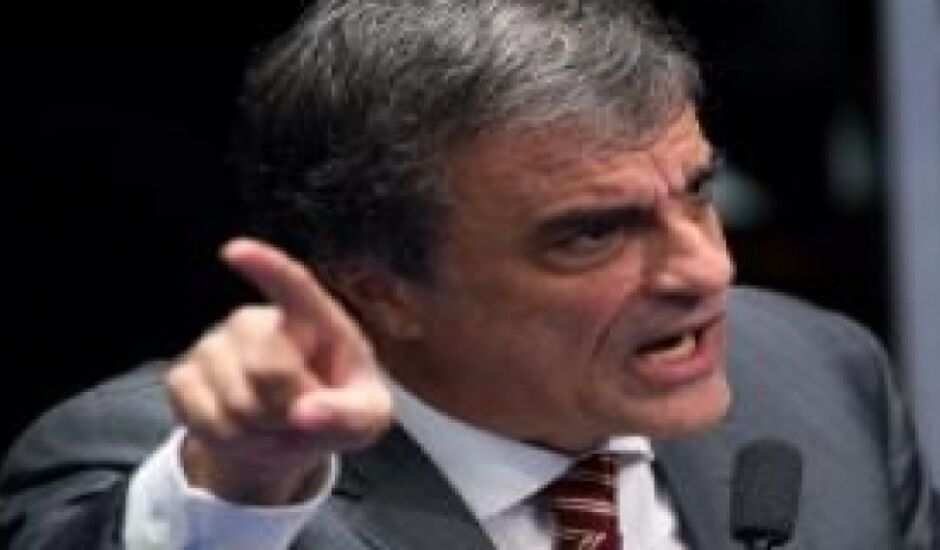 Advogado de defesa José Eduardo Cardozo, no quinta dia de julgamento de Dilma 