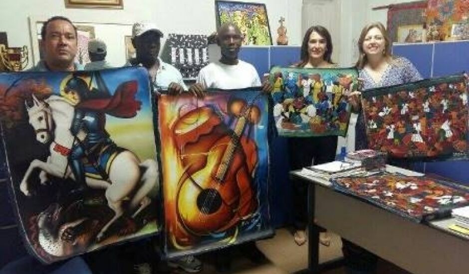 Obras a óleo e acrílico pintadas por artistas haitianos 