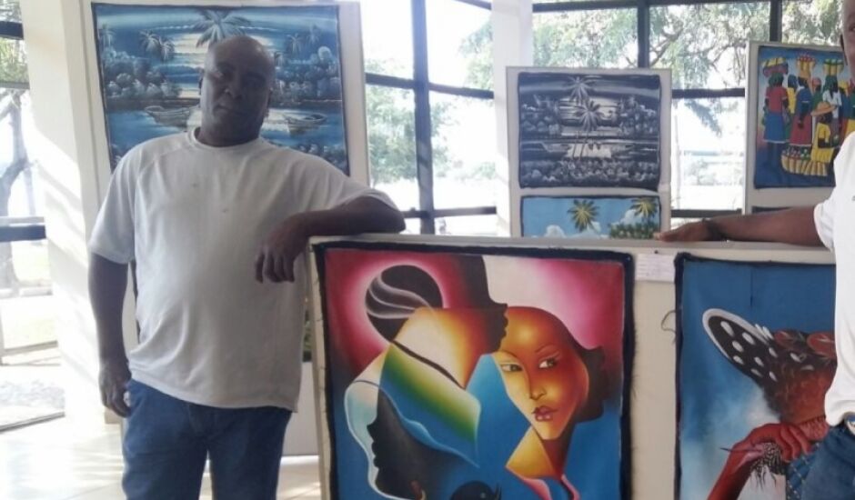 Artistas haitianos realizaram exposição de obras de arte