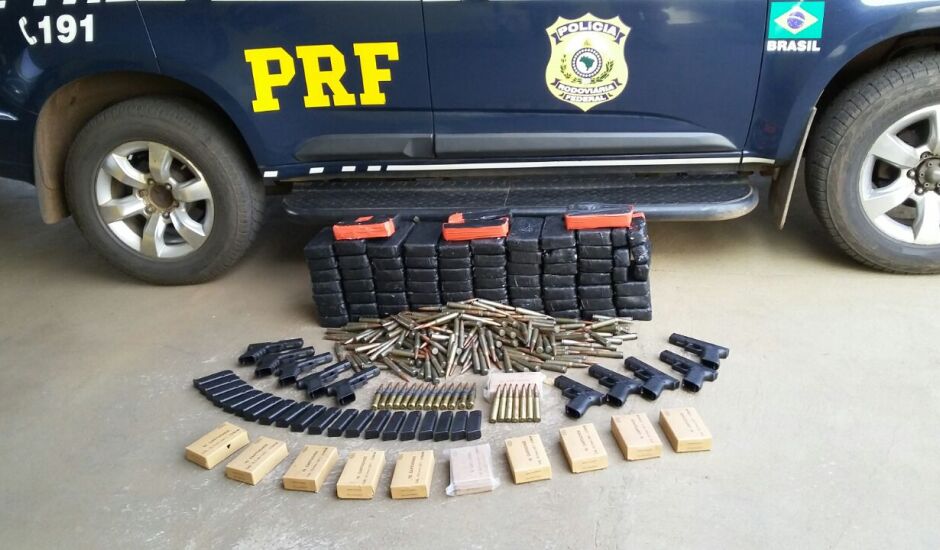 Drogas e armas apreendidas pela PRF 