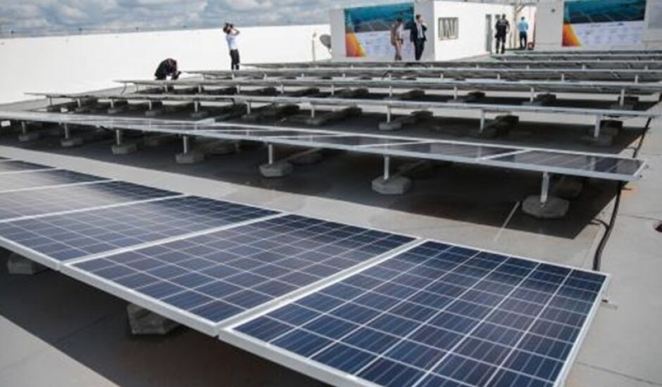 Em 2015, a Agência Nacional de Energia Elétrica (Aneel) estimava que até 2024 poderiam ser instalados até 620 mil painéis voltaicos em telhados residenciais