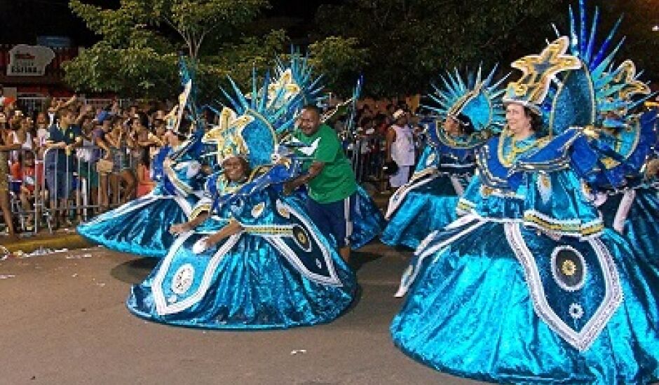 Escolas de samba devem participar do Carnaval Popular 