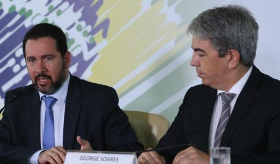 Ministro do Planejamento, Dyogo Oliveira, e o secretário de Orçamento Federal, George Soares, durante coletiva sobre adequação do orçamento 2017 ao Novo Regime Fiscal 