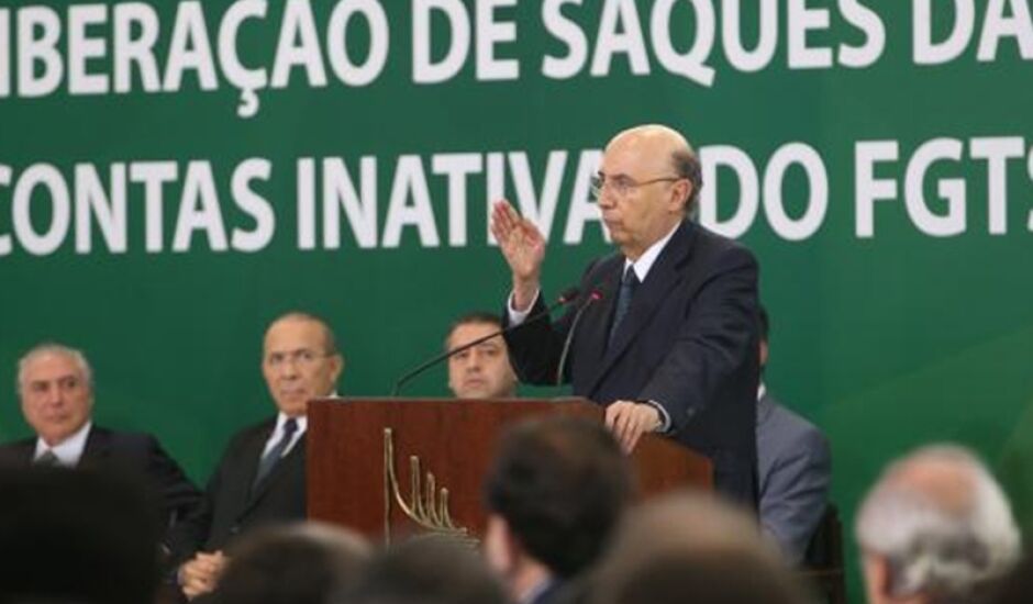 Henrique Meirelles participa de anúncio do calendário de saque das contas inativas do FGTS