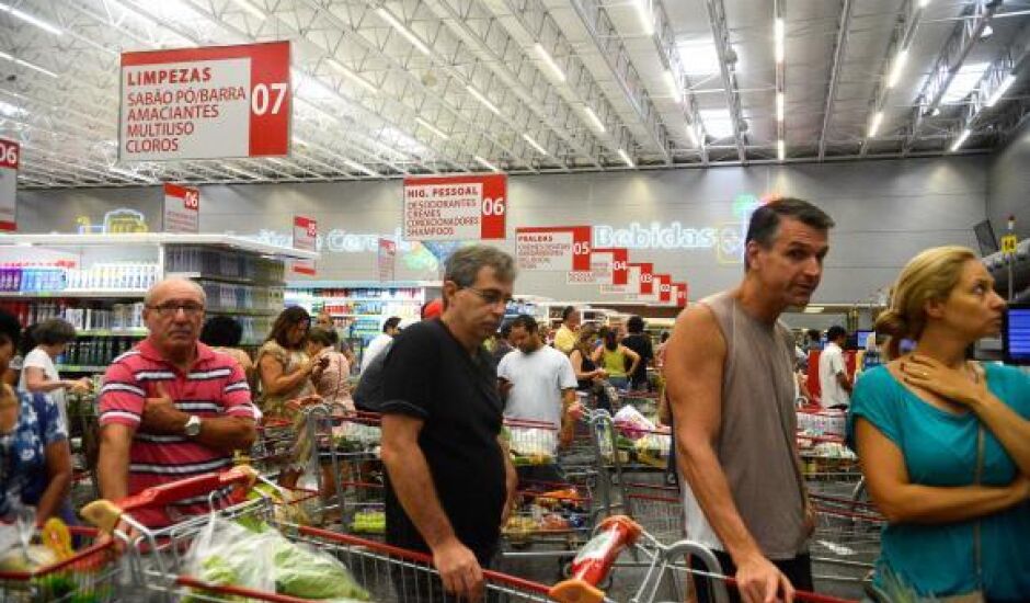 Consumidores consideram que a inflação continuará em queda atingindo 7,5% nos próximos 12 meses