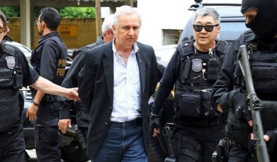 Bumlai é acusado pelo Ministério Público Federal (MPF) de usar contratos firmados com a Petrobras para quitar um empréstimo com o Banco Schahin