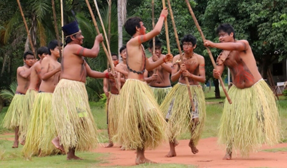Apresentações culturais serão uma dança executada pelo grupo Kinikinau Cultural e a exibição do curta “A dança do bate-pau”