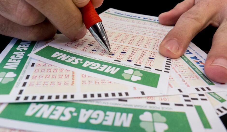 As apostas podem ser feitas até as 19h (de Brasília) do dia do sorteio, em qualquer lotérica do país
