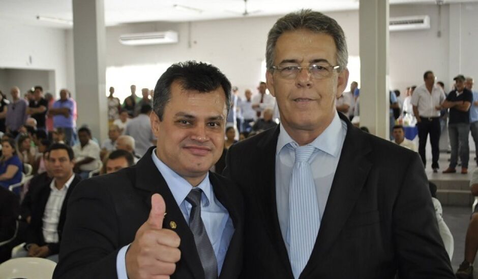 Elson Cesar Leal, "Cesinha" vice e Ronaldo Miziara, prefeito, em cerimônia de diplomação