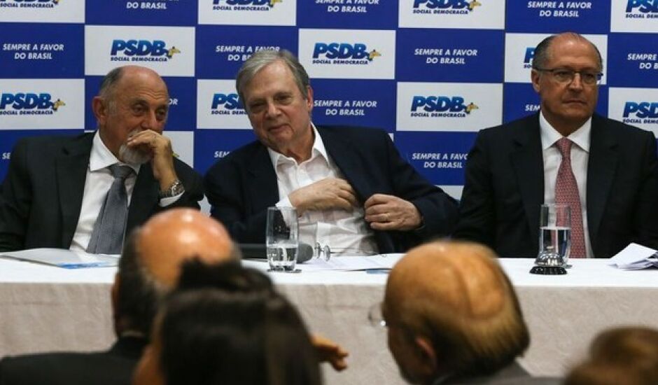 Simão Jatene, Tasso Jereissati e Geraldo Alckmin participam da reunião da Executiva Nacional do PSDB