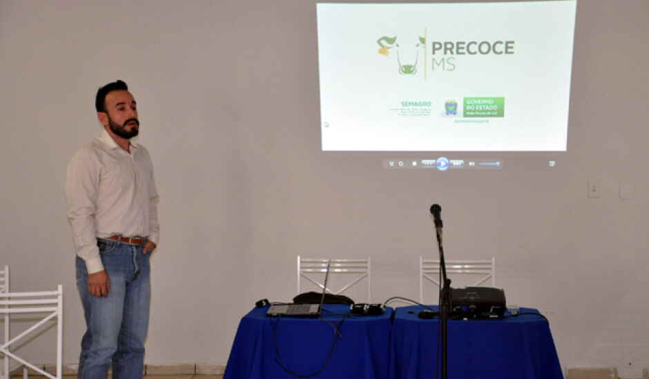 A palestra foi ministrada pelo médico Veterinário Pedro Bueno