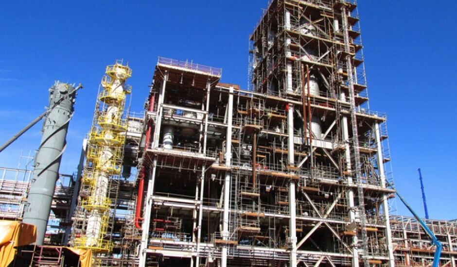 Parceria entre a Petrobras e a empresa chinesa pode resultar na conclusão de obras paradas como a UFN3