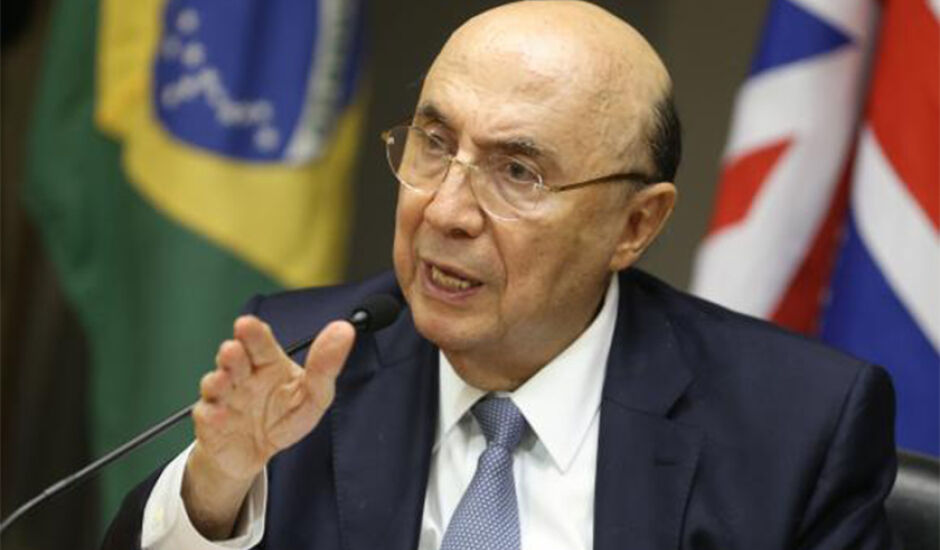 Henrique Meirelles disse que proposta para liberação do saque do saldo do PIS e do Pasep está em discussão com o presidente Temer