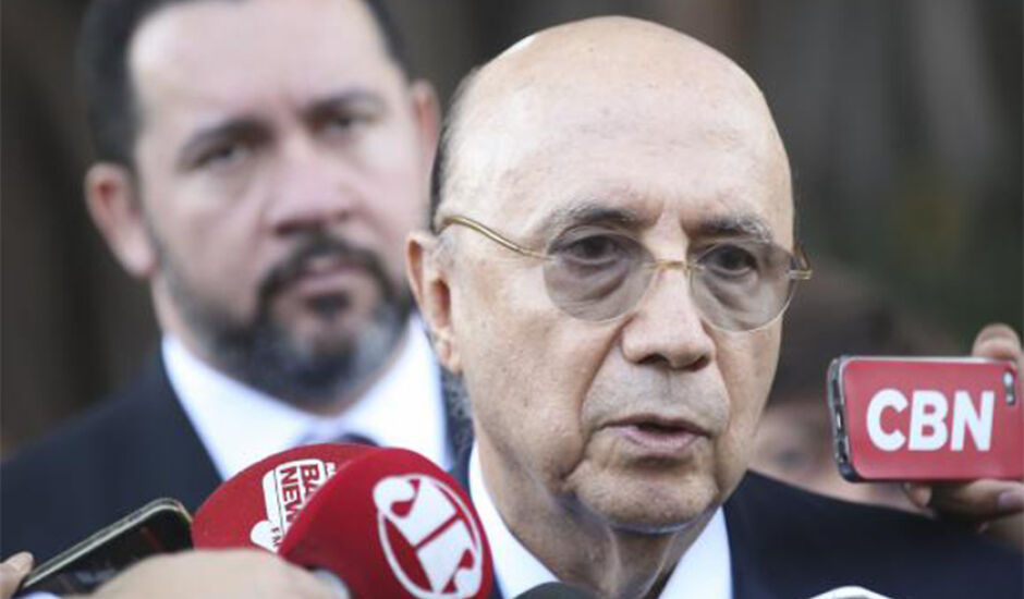 Ministro Henrique Meirelles disse que a nova meta fiscal será anunciada nesta quarta-feira