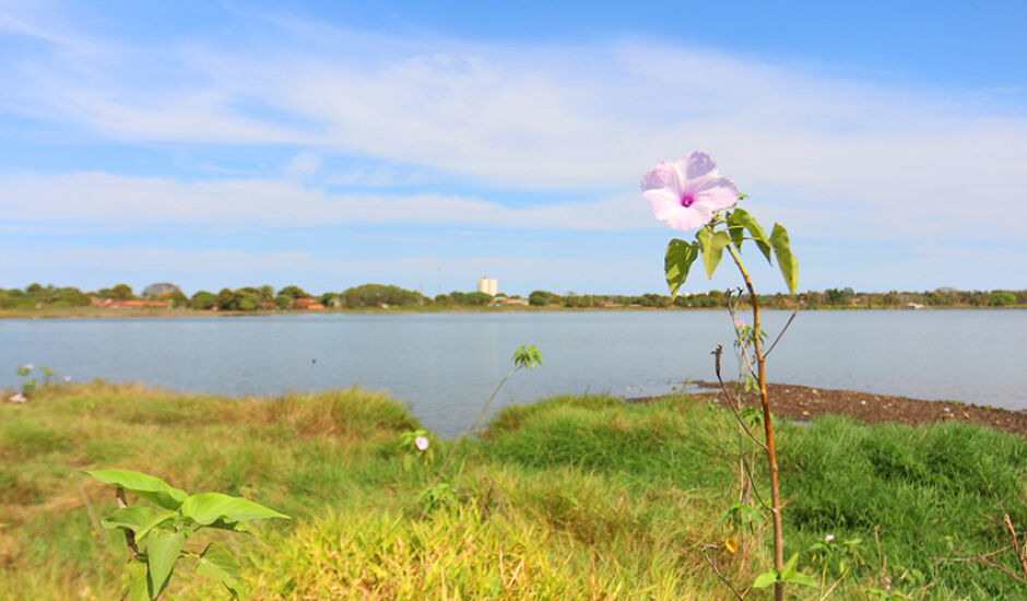 Beleza natural da paisagem da Segunda Lagoa, que está localizada no bairro Jardim Dourados, em Três Lagoas