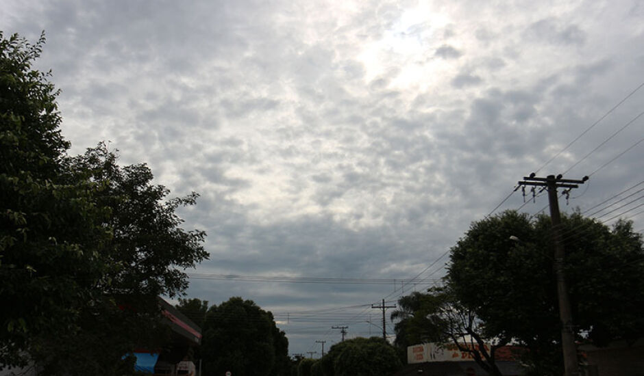 Segunda-feira amanheceu parcialmente nublada em Três Lagoas