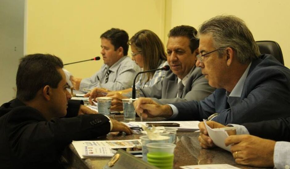 O prefeito Ronaldo Miziara participou da sessão na noite desta segunda-feira (25)
