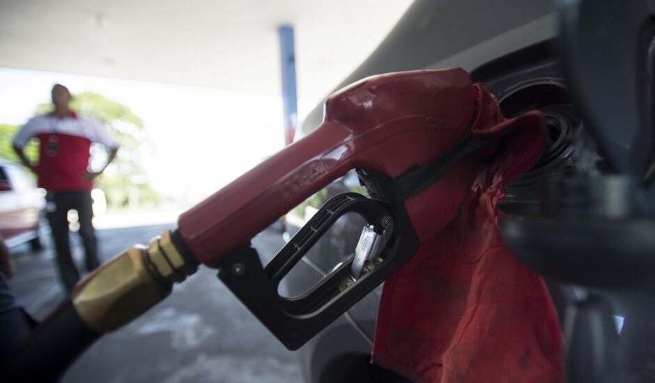 Gasolina chega a custar R$ 4,17 em Três Lagoas