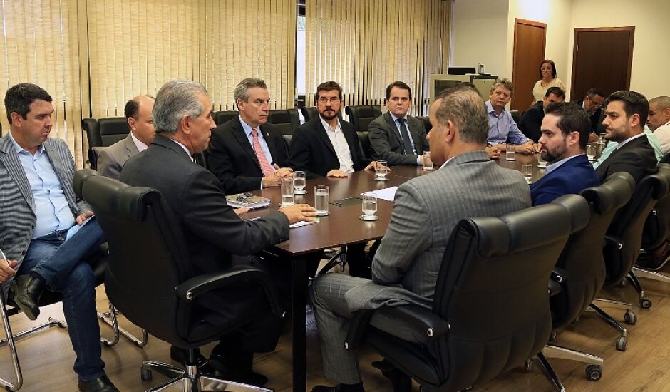 Governador se reuniu nesta sexta-feira (20) com empresários e deputados