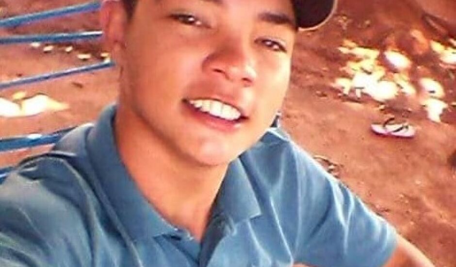 Moisés Alves Garcia Neto, 16 anos, morreu após acidente motociclístico