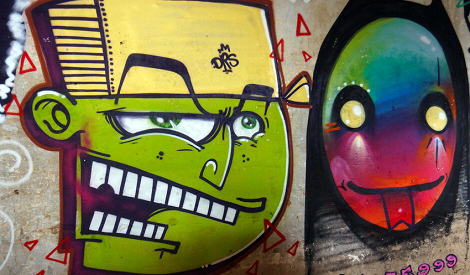 Arte do grafite, uma arte urbana, pode ser encontrada em diversos pontos de Três Lagoas