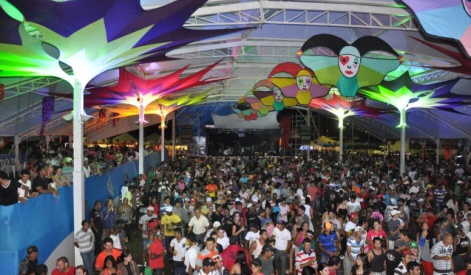 Carnaval de rua volta a ser realizado no Arenamix como em anos anteriores