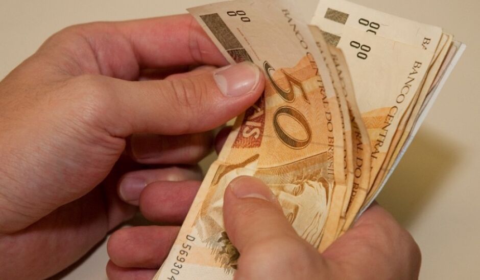 Estudo mostra que o relacionamento com o dinheiro é um reflexo da visão de mundo das pessoas