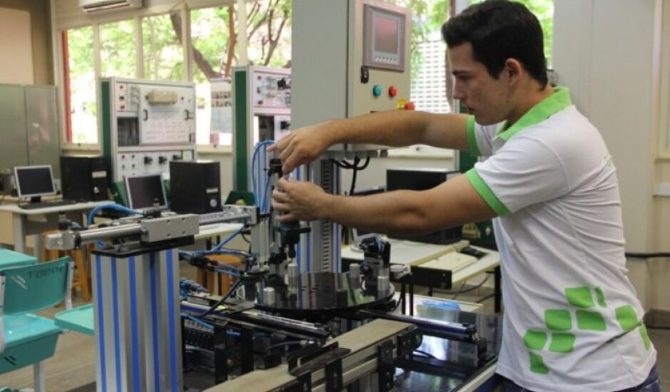 Curso de Tecnologia em Automação Industrial é um dos oferecidos em Três Lagoas