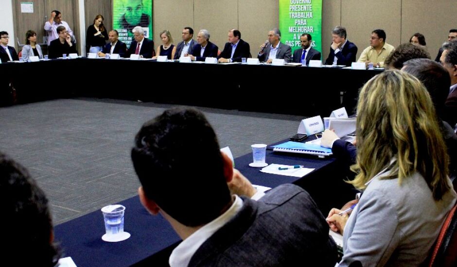 Representantes do governo do  Estado e da Bolívia discutem fornecimento de gás para fábrica de fertilizantes, em reunião, nesta semana