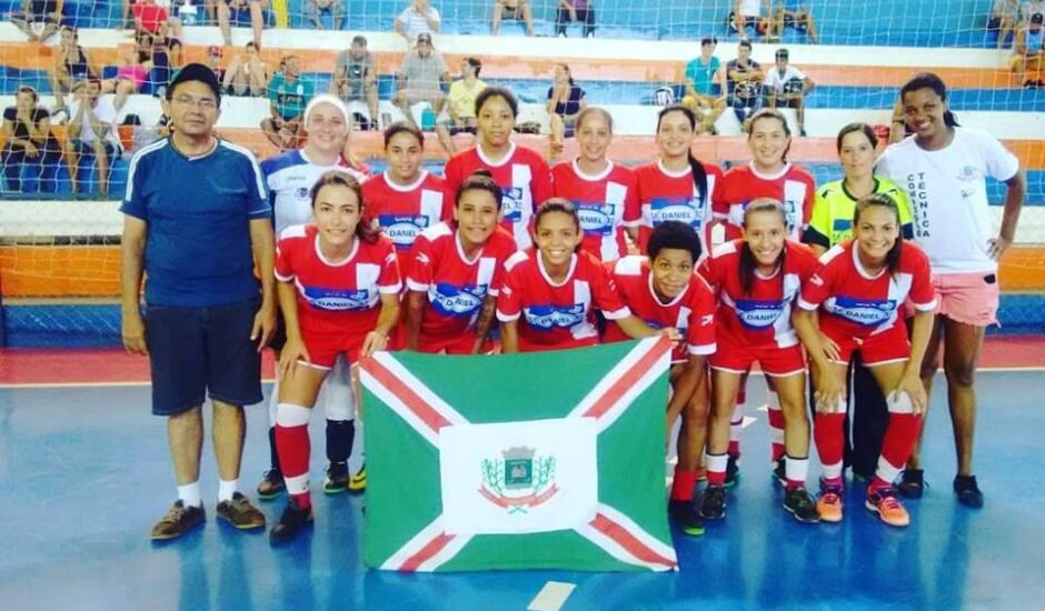 Paranaíba foi a vice-campeã do campeonato feminino de futsal “Copa das Copas”, realizado em Aparecida do Taboado