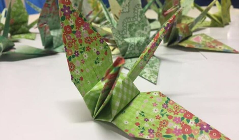 O origami é um autêntico exercício de serenidade, combate ao stress, desenvolve autoestima e proporciona sensação de bem estar.