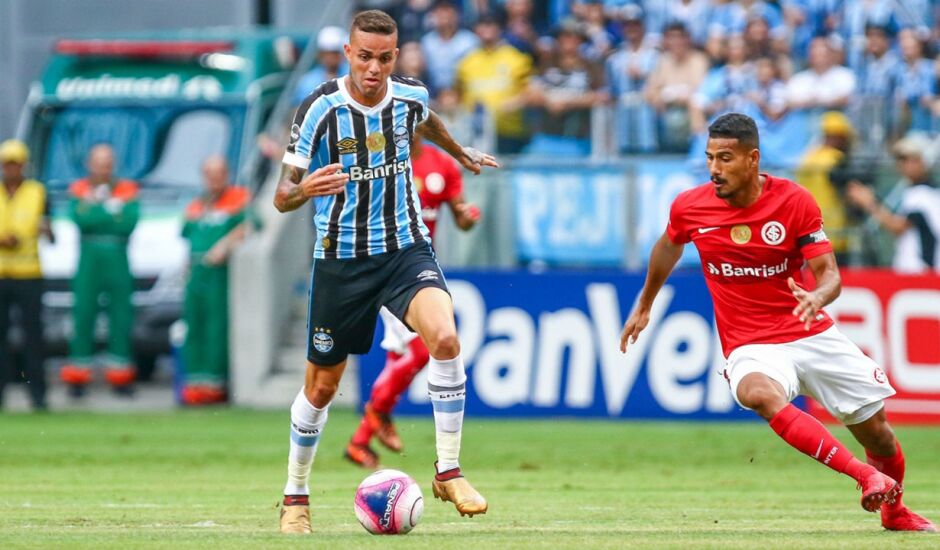 No último confronto, Grêmio bateu o Inter por 3 a 0 no jogo de ida das quartas-de-final do Gauchão