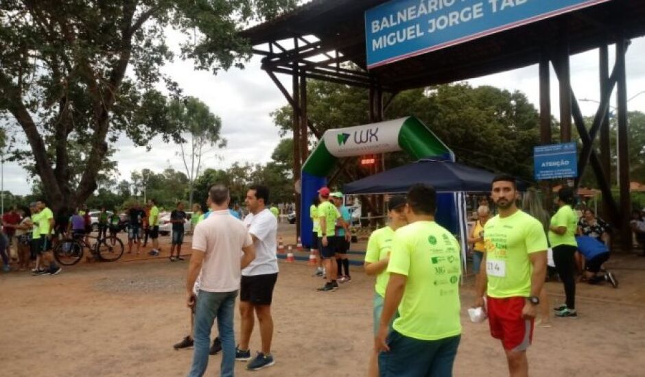 1ª Corrida e Caminhada Run no Balneário Municipal teve 250 participantes