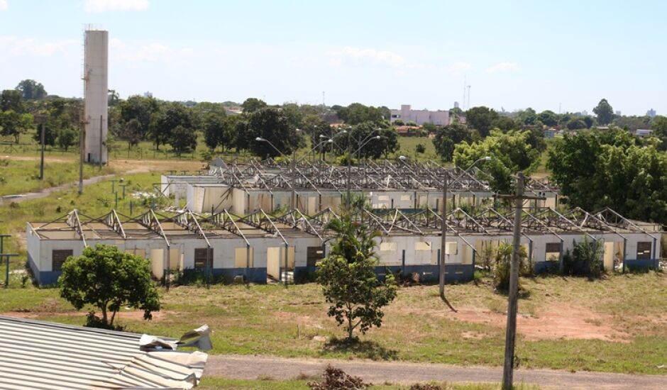Fábrica será instalada em área onde abrigou antigo alojamentos de trabalhadores, de 2008 a 2011
