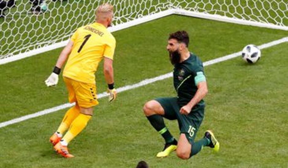 Austrália e Dinamarca jogam partida em Samara durante a Copa da Rússia 2018