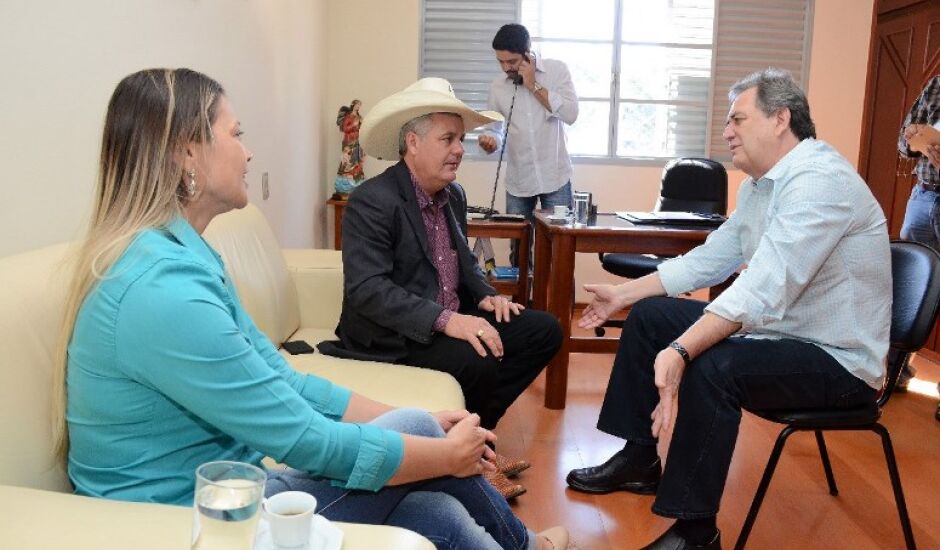 Em Brasília, Guerreiro conversa com o senador Waldemir Moka