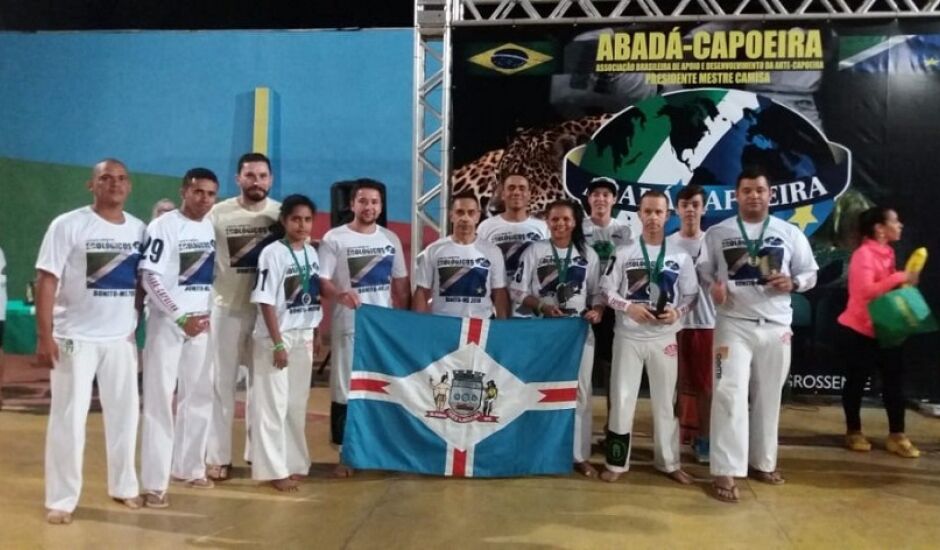 Três atletas, além do instrutor Baratta, conseguiram vaga em competição nacional, no Rio de Janeiro