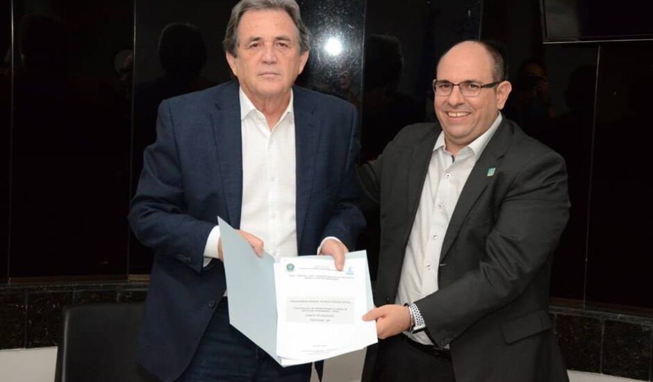 A ordem de serviço foi assinada no dia 3 de julho, em Campo Grande, pelo senador Moka e o reitor da Universidade, Marcelo Turine