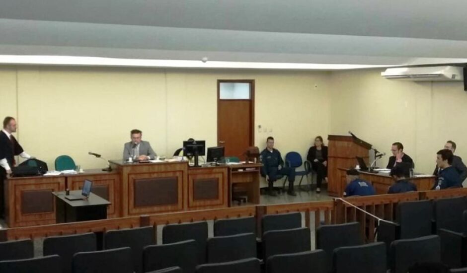 Acusados de matar funcionário dos Correios foram a júri nesta quarta-feira em Três Lagoas