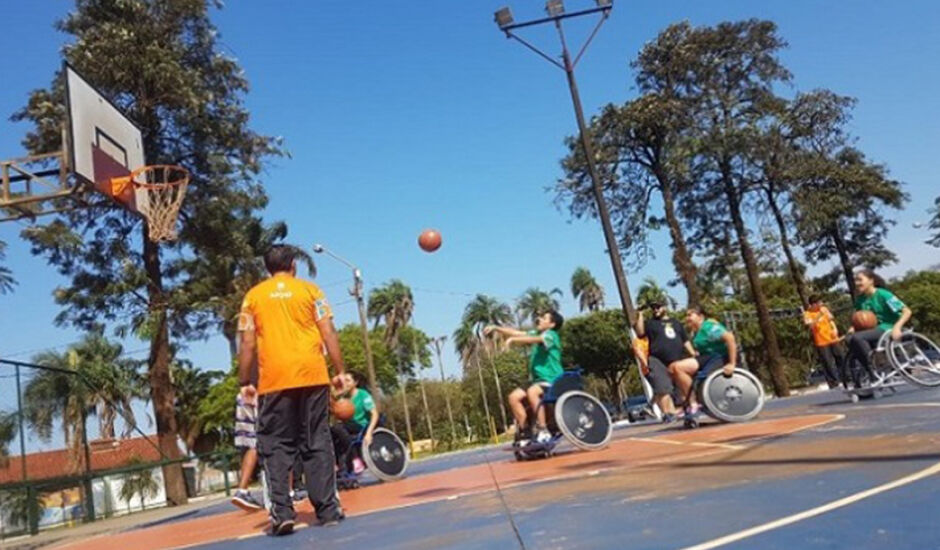 Em Campo Grande, o evento aconteceu na Unigran Capital e em Dourados no Clube indaiá, 300 crianças participaram da celebração ao dia do atleta paralímpico