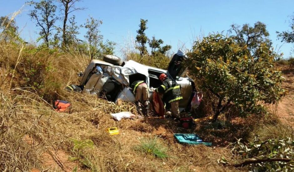 Três mulheres se envolvem em acidente na BR-262, próximo ao Parque do Pombo, em Três Lagoas